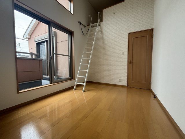 Renovated 4LDK House in Izumi City, Osaka - 90.99 sqm - Thumbnail 3