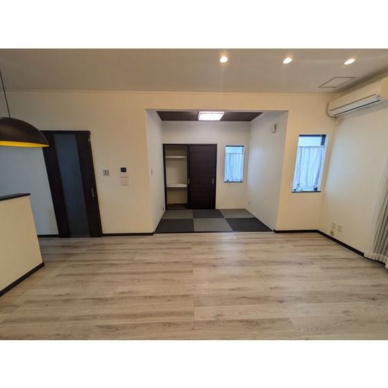 Modern 3LDK Detached House for Sale in Kishiwada, Osaka - Thumbnail 2