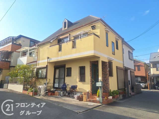 3SLDK House for Sale Near Itami Station in Itami City, Hyogo - Image 1