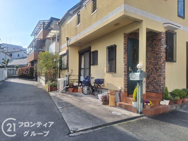 3SLDK House for Sale Near Itami Station in Itami City, Hyogo - Thumbnail 2