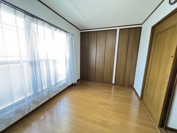 5LDK House for Sale in Kadoma, Osaka - 125 sqm - Thumbnail 3