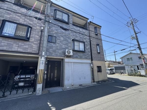 5LDK House for Sale in Kadoma, Osaka - 125 sqm - Thumbnail 2
