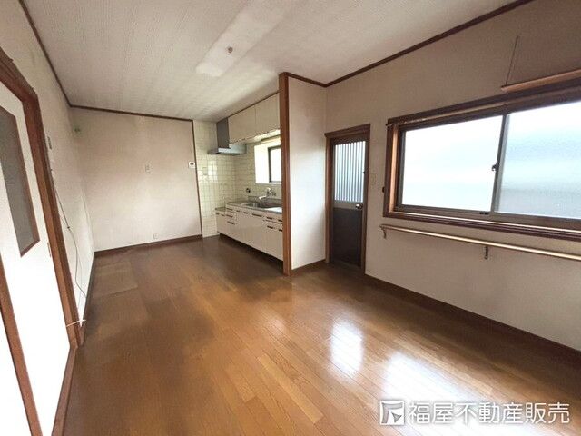 5SLDK Detached House for Sale in Matsubara, Osaka - Thumbnail 2