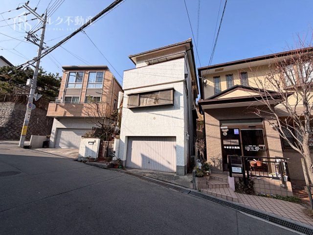 5DK Detached House for Sale in Koyoen, Nishinomiya - Thumbnail 4