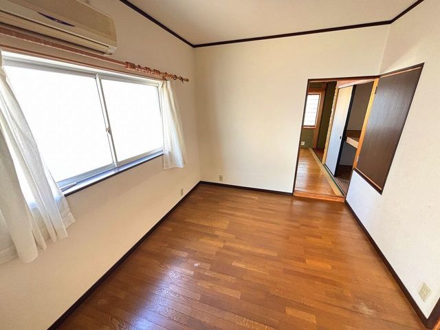 4LDK Detached House for Sale in Hirakata, Osaka | 10 Min Walk to Station - Thumbnail 4