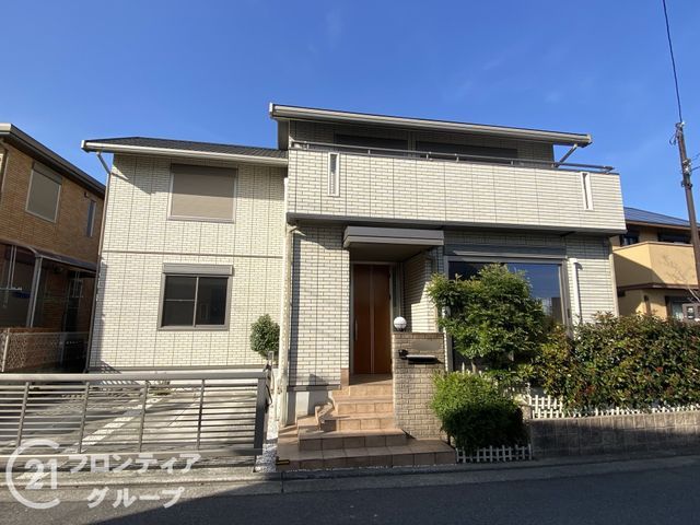 4SLDK Two-Generation House for Sale in Sakai, Osaka - Thumbnail 2
