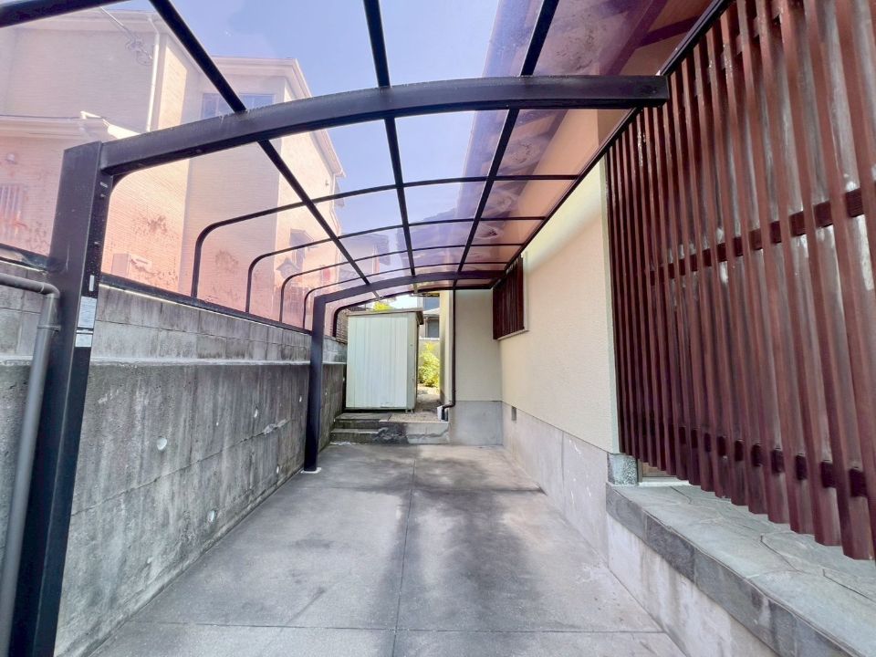 5LDK Corner Lot House in Kobe Tarumi with Renovation Potential - Thumbnail 4