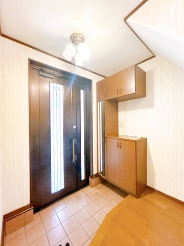 4LDK Renovated House in Kadoma City, Osaka Prefecture - Thumbnail 3