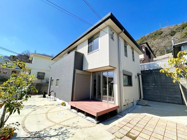 5LDK Modern House in Kobe Nada with Kobe Port View - Image 1