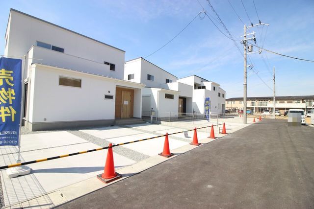 3LDK House for Sale in Sakurai, Nara - 106.51m2 - Thumbnail 2