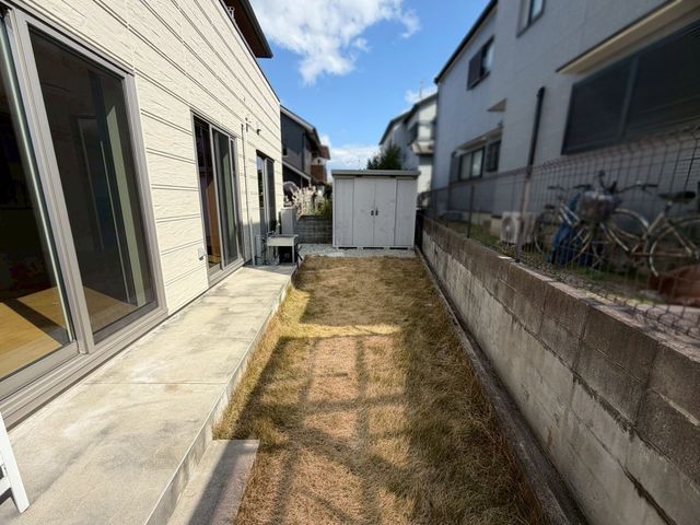 5LDK House for Sale in Nara City with Solar Panels - Thumbnail 2