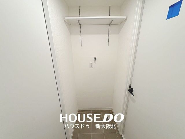 Renovated 3LDK Terrace House with Garage in Osaka Yodogawa - Thumbnail 2