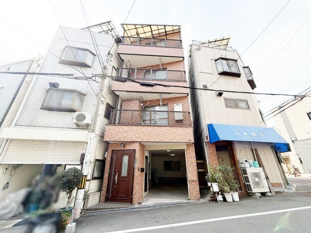 Renovated 5DK House Near Bentencho Station, Minato-ku, Osaka - Thumbnail 2