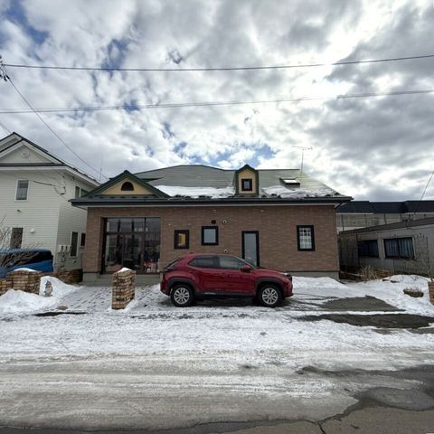 4LDK Detached House with Vaulted Ceiling in Tomakomai, Hokkaido - Thumbnail 2