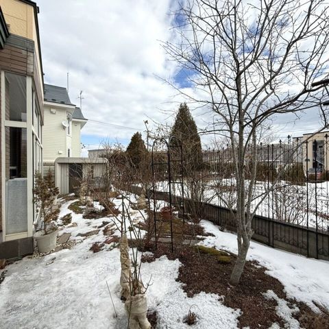 4LDK Detached House with Vaulted Ceiling in Tomakomai, Hokkaido - Thumbnail 3