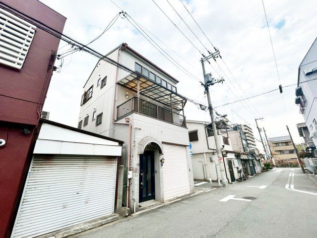 4LDK Steel-Frame House for Sale in Osaka Nishiku Ward - Thumbnail 2