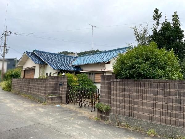 5DK Detached House for Sale in Wakayama City, Wakayama - Thumbnail 2