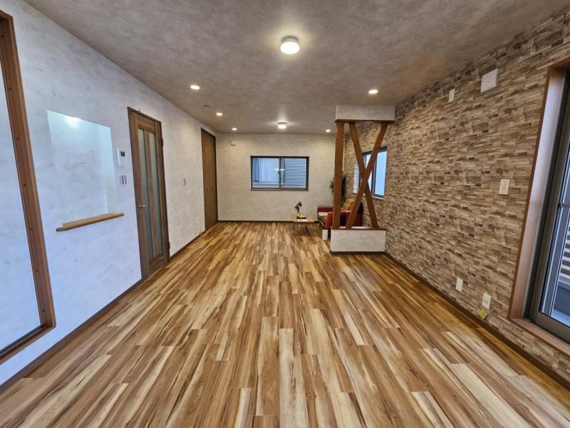 Renovated 4LDK Family House in Kadoma, Osaka with 2 Car Parking - Thumbnail 3