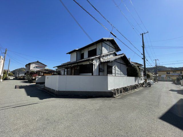 Renovated 4LDK House for Sale in Wakayama City, 122 sqm - Thumbnail 2