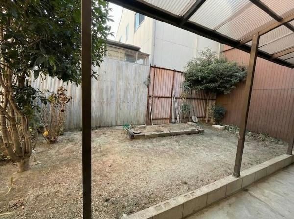 4DK Detached House with Garden & 3 Parking Spaces in Osaka Ikuno - Thumbnail 4