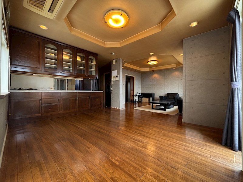 Spacious 4LDK Detached House in Nishinomiya Kurakuen - Thumbnail 3