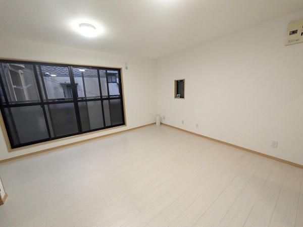 Renovated 4LDK House Near Daini Station, Moriguchi, Osaka - Thumbnail 2