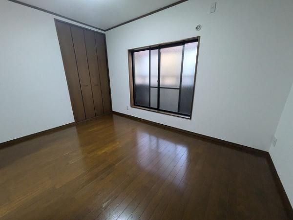 Renovated 4LDK House Near Daini Station, Moriguchi, Osaka - Thumbnail 3