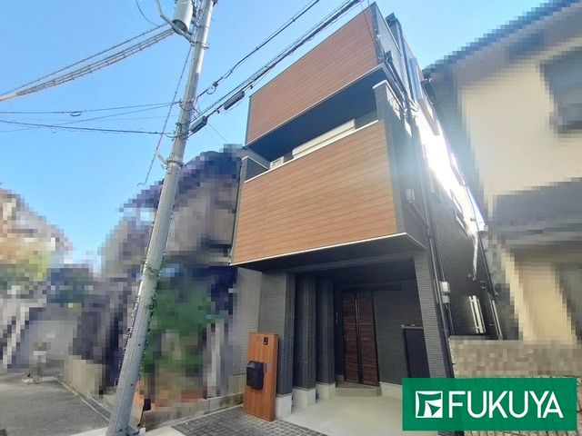 Modern 3-Story House near Itayado Station, Kobe | 2020 Build - Image 1