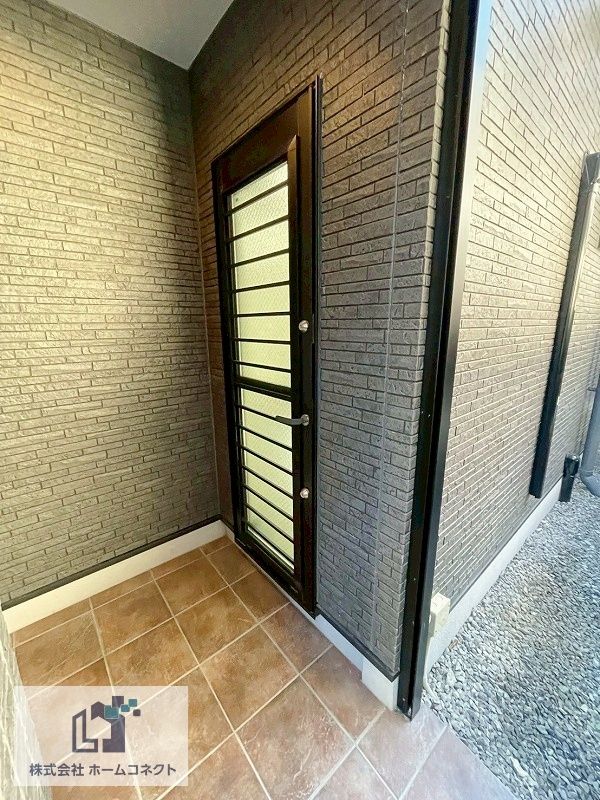 3SLDK Steel-Framed House for Sale in Moriguchi, Osaka - Thumbnail 2