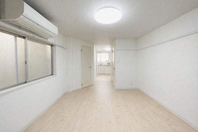 3LDK House for Sale in Taisho-ku, Osaka City - Thumbnail 2