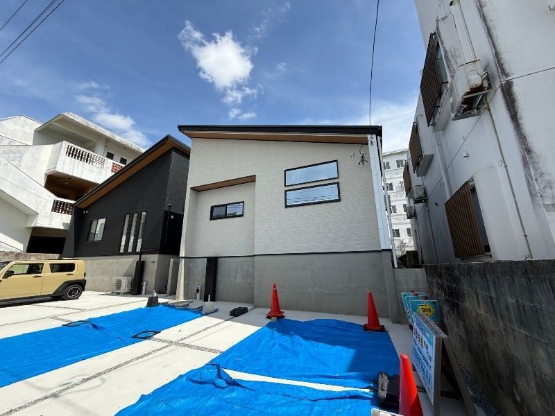 New 4LDK House in Ginowan, Okinawa with Parking for 3 - Thumbnail 3