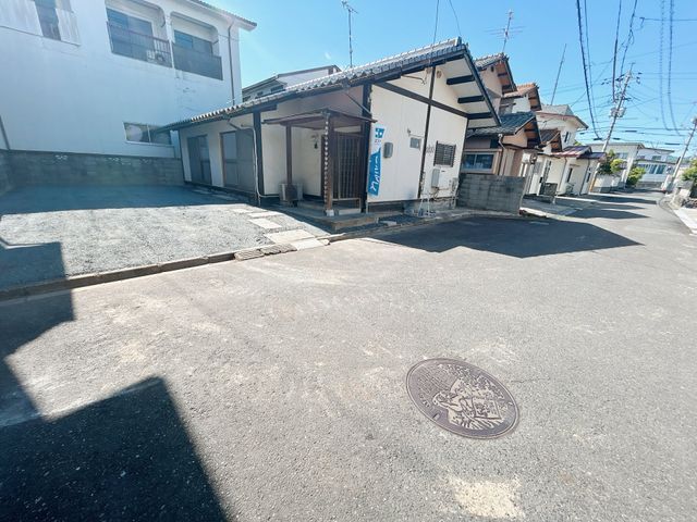 Renovated 2LDK House for Sale in Tsuyama, Okayama - Thumbnail 2