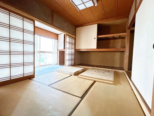 Renovated 2LDK House for Sale in Tsuyama, Okayama - Thumbnail 3