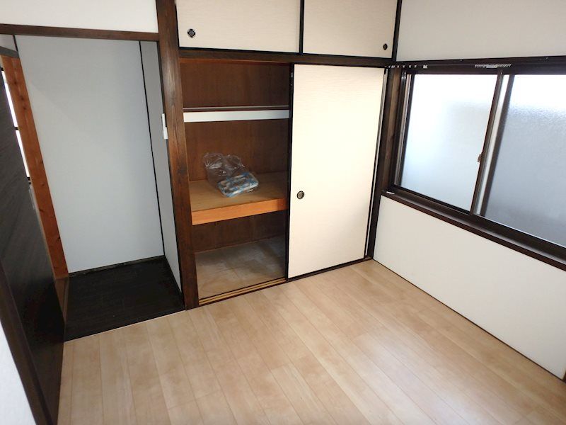 4LDK Used House for Sale in Suzuka, Mie - 102.68 sqm - Thumbnail 3