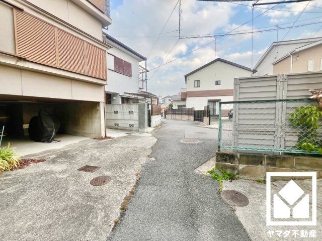 4LDK Detached House for Sale in Fushimi-ku, Kyoto - Thumbnail 3