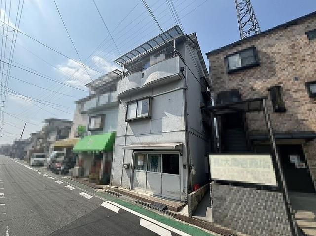 4LDK Detached House for Sale in Kadoma, Osaka - Thumbnail 2