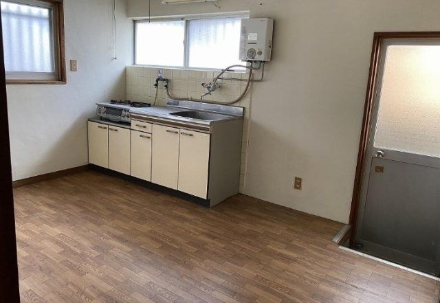5DK Used House for Sale in Hirai, Wakayama City, 87.76 sqm - Thumbnail 3