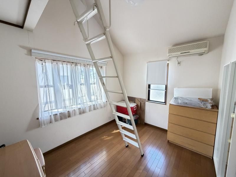 4LDK Detached House for Sale in Izumi City, Osaka - Thumbnail 2
