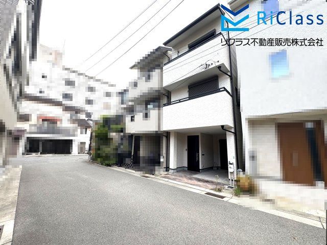 Renovated 1LDK Steel House near Shin-Nagata Station, Kobe - Thumbnail 3