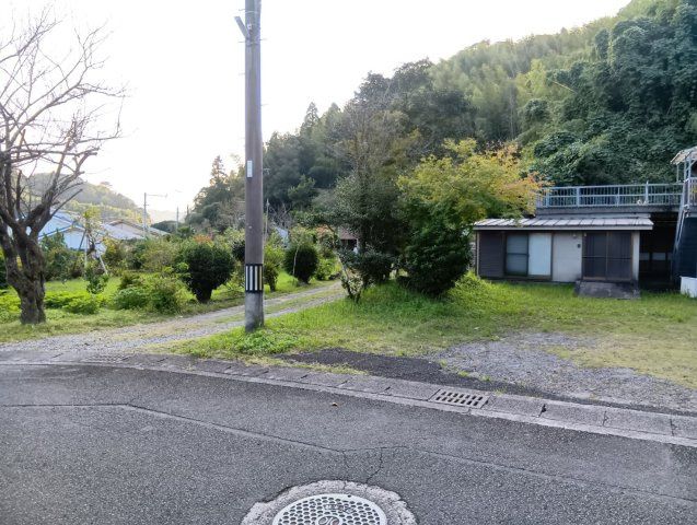 1DK House with Large Land and Workshop in Kagoshima City - Thumbnail 2