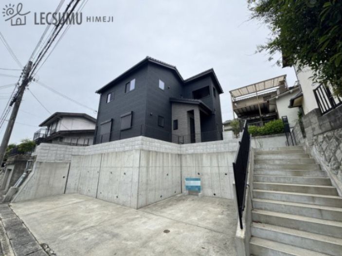 4LDK Modern House for Sale in Taishi Town, Hyogo - Thumbnail 3