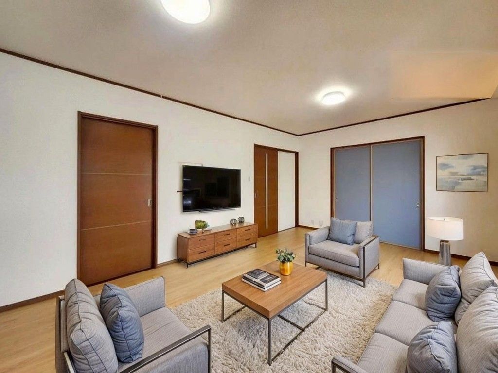 Renovated 4LDK House for Sale in Sakai Mihara Ward, Osaka - Thumbnail 2