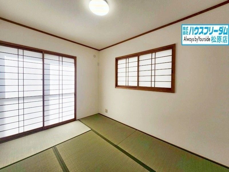 Renovated 4LDK House for Sale in Sakai Mihara Ward, Osaka - Thumbnail 3