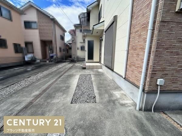 Renovated 4LDK House Near Makiochi Station, Minoh, Osaka - Thumbnail 3