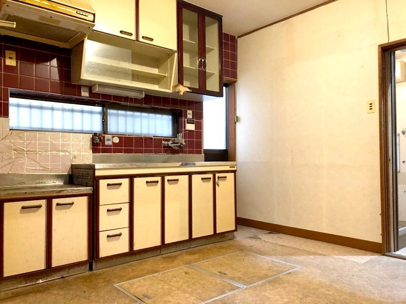 Spacious 5DK House with Shutter Garage near Domyoji Station, Habikino - Thumbnail 4
