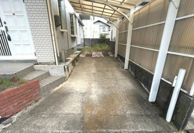 4LDK House for Sale in Iwade City, Wakayama - Thumbnail 2