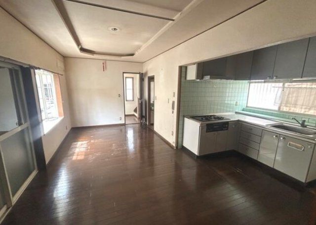 4LDK House for Sale in Iwade City, Wakayama - Thumbnail 3