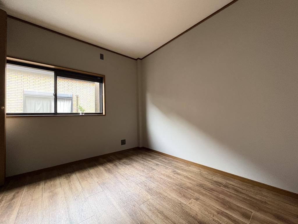 5LDK Steel-Framed House for Sale Near Shimo-Shinjo Station, Osaka - Thumbnail 4