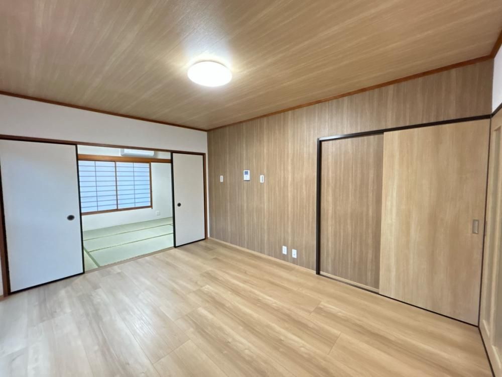 Renovated 4K House in Kanazawa with Parking & Guarantees - Thumbnail 3