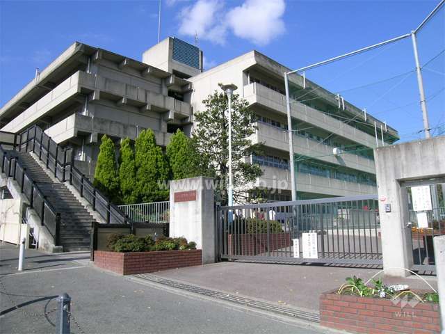 3DK Wooden House for Sale in Suita, Osaka - 56.73 sqm - Thumbnail 4